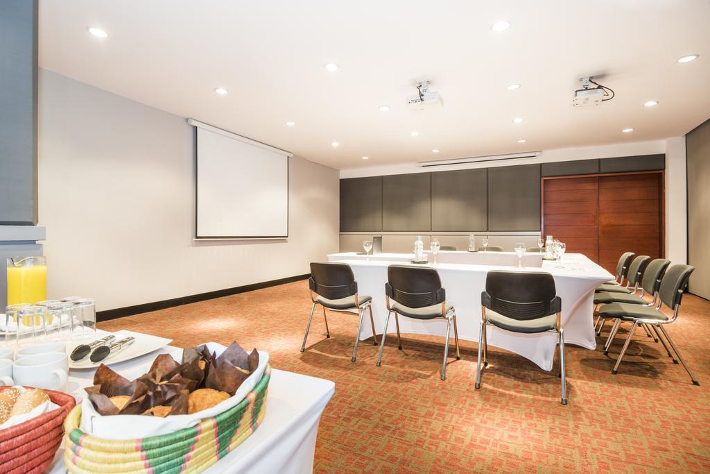Cosmos 100 Executive Hotel Bogota Exterior photo
